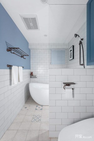 小户型卫生间淋浴矮墙隔断装修