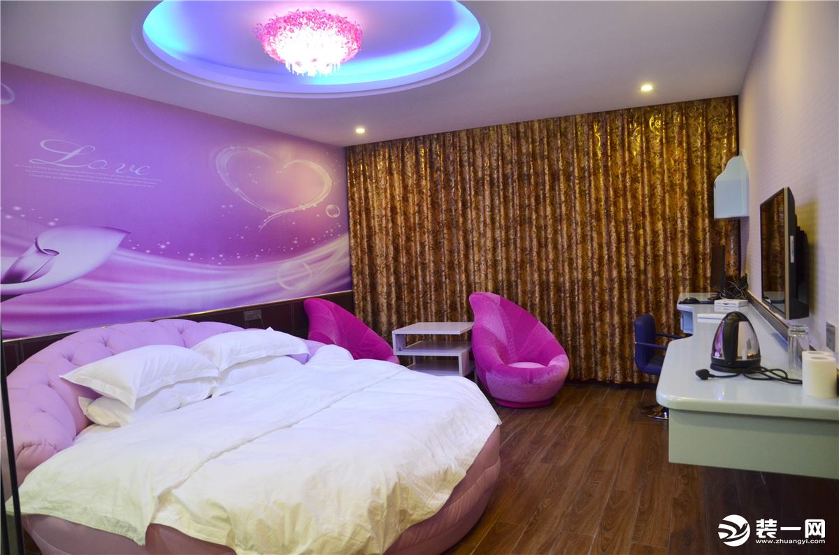 别墅欧式家装卧室圆形大床布置图欣赏 – 设计本装修效果图