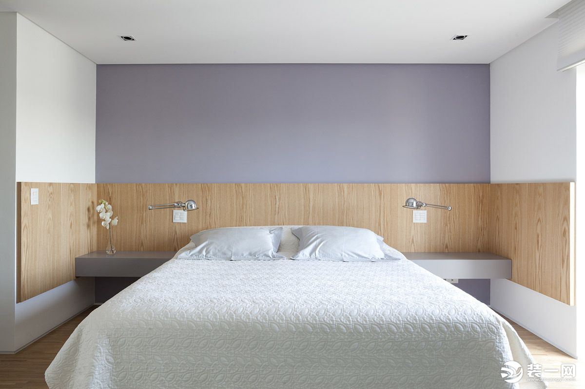 三居室现代简约卧室床头柜壁灯装饰