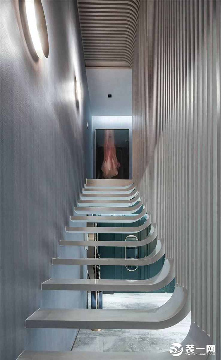 300平顶级复式别墅现代时尚装修设计之楼梯装修效果