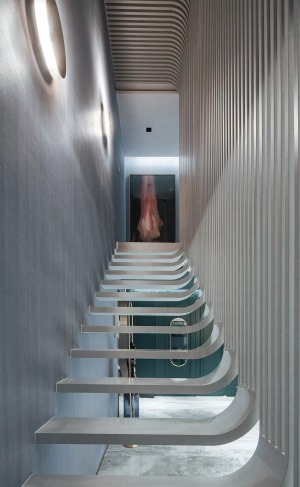 300平顶级复式别墅现代时尚装修设计之楼梯装修效果