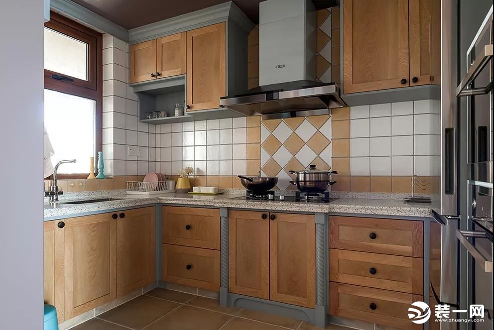 130平米美式复古三居室装修设计效果之厨房装修