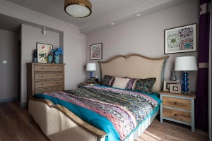 130平米美式复古三居室装修设计效果之卧室装修