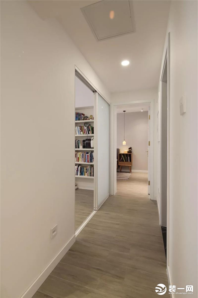 85平米一家风格装修设计之走廊装修设计