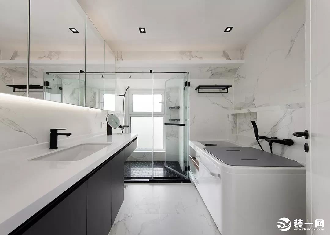 178平米简约黑白大宅设计装修之客厅卫生间设计