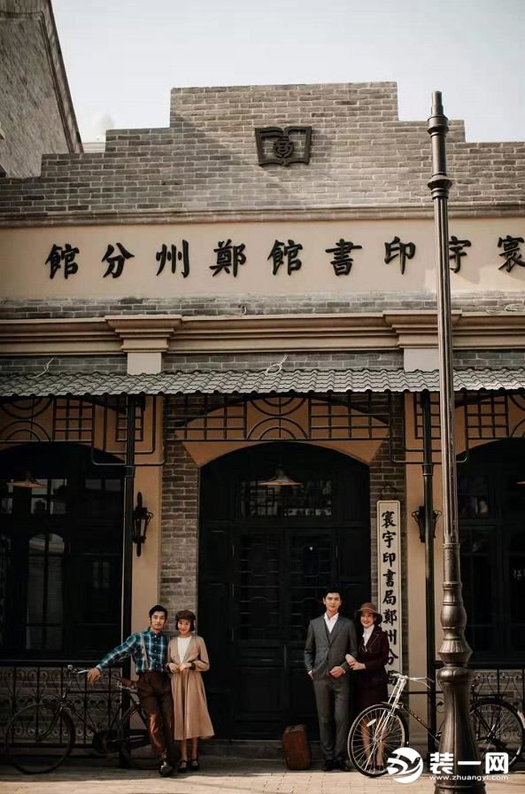 郑州花大价钱件的电影小镇 里面全是复古建筑