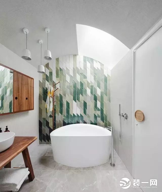 浴室马赛克瓷砖图片