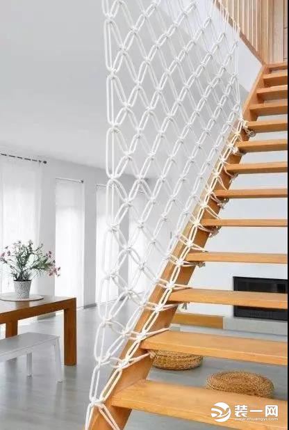 楼梯扶手设计