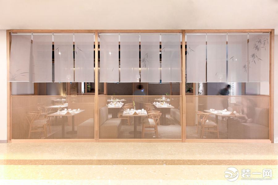 200平原木风中餐厅设计