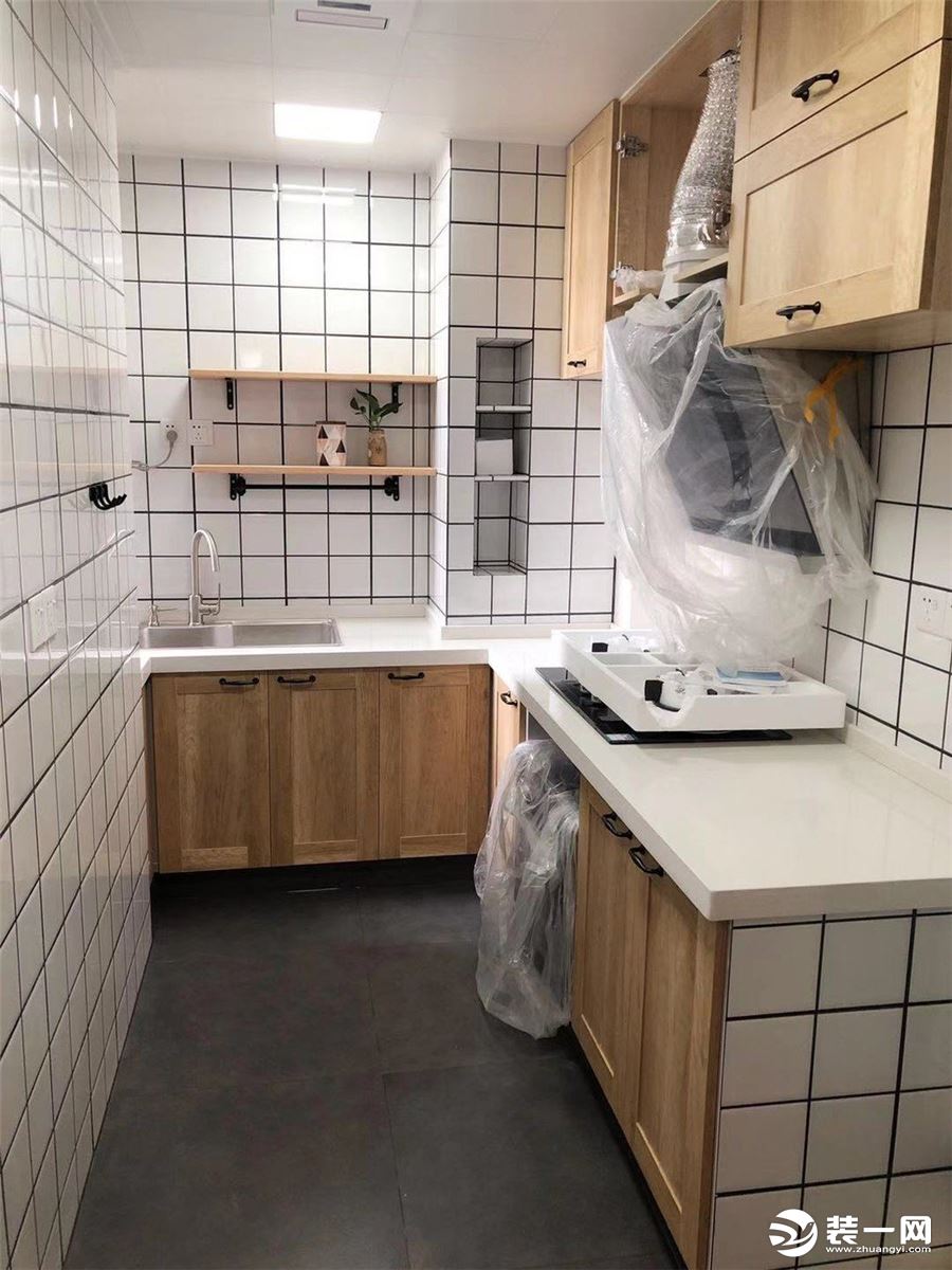 62㎡复式小公寓现代风格厨房装修实拍图