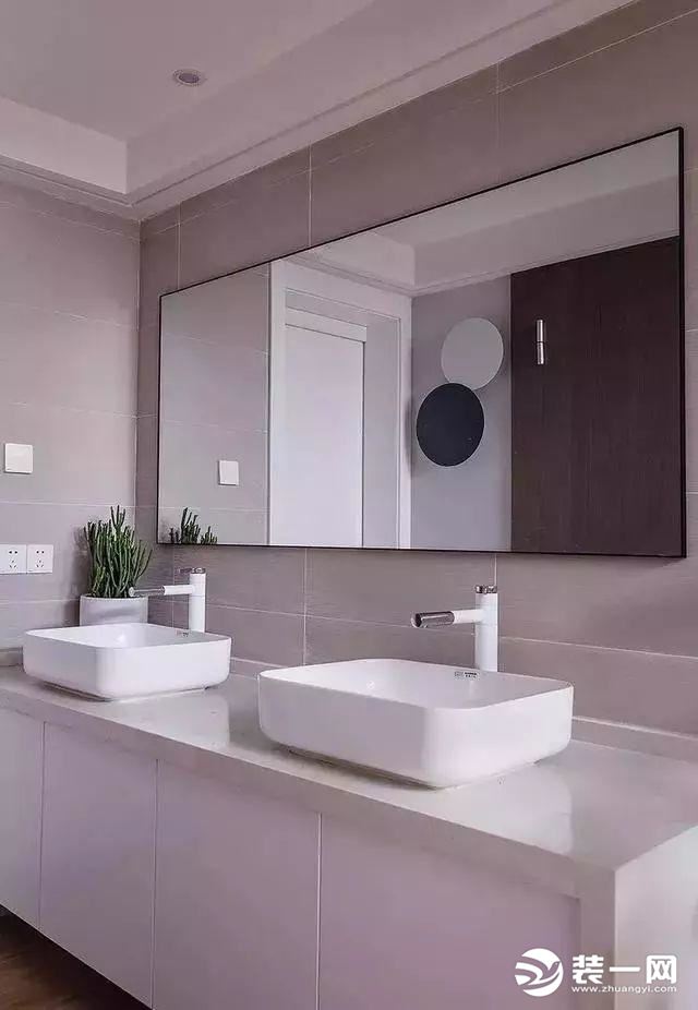 卫生间镜子图片