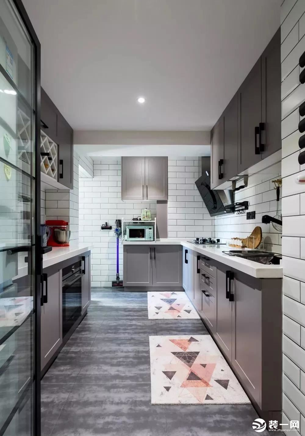 家装厨房可以铺木地板吗 