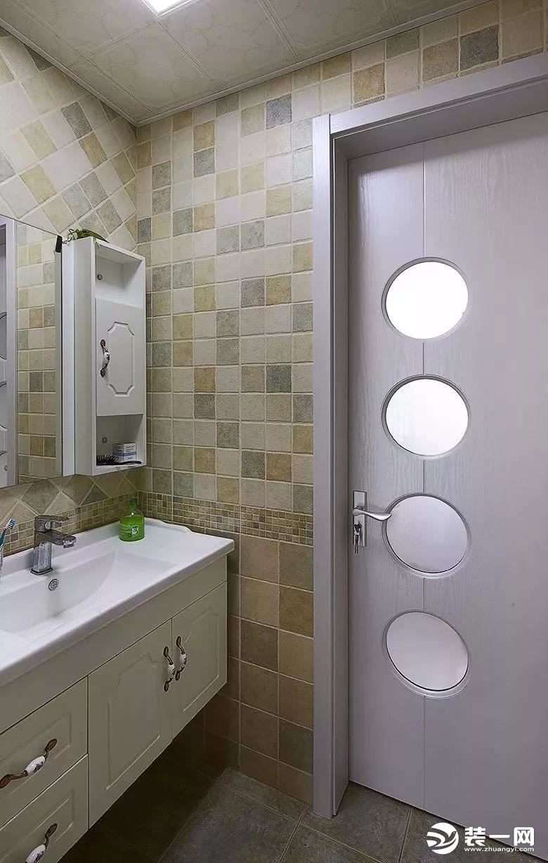 卫生间瓷砖如何选购——敲表面听声音
