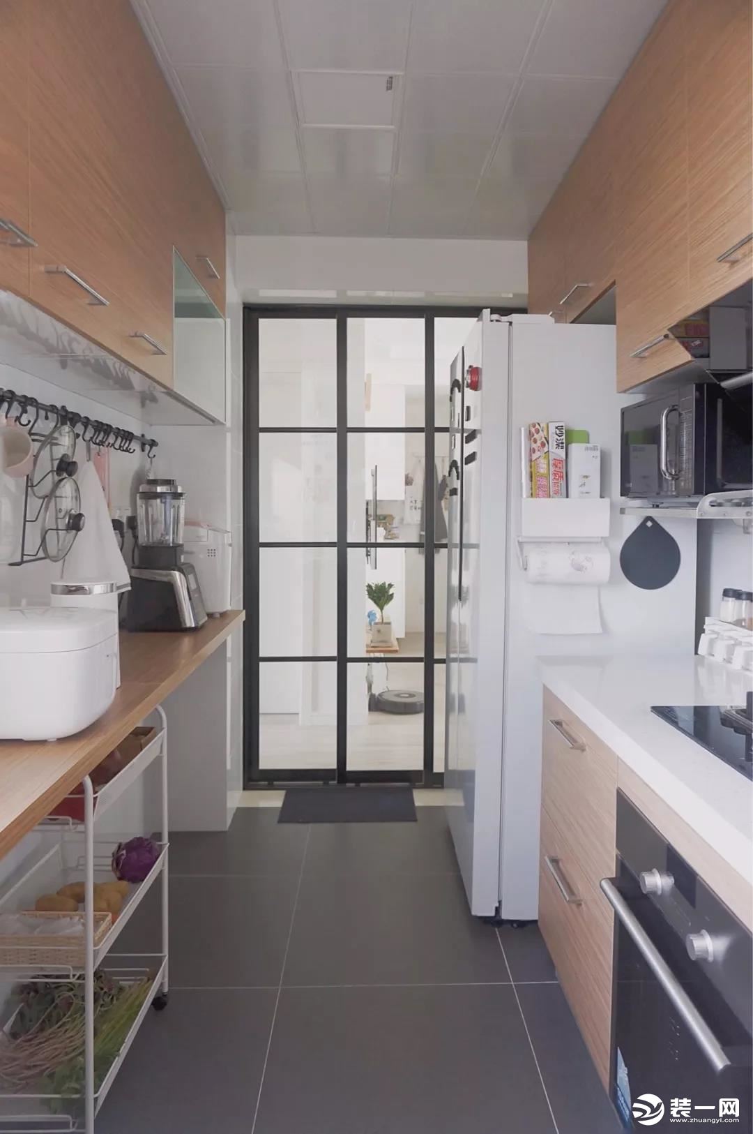 对于小户型房子而言 大冰箱摆在哪个位置最合适