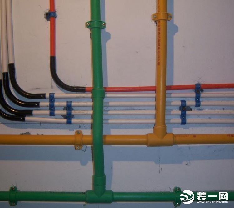 冷热水管安装效果图