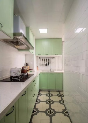 小户型空间L型厨房装修效果图