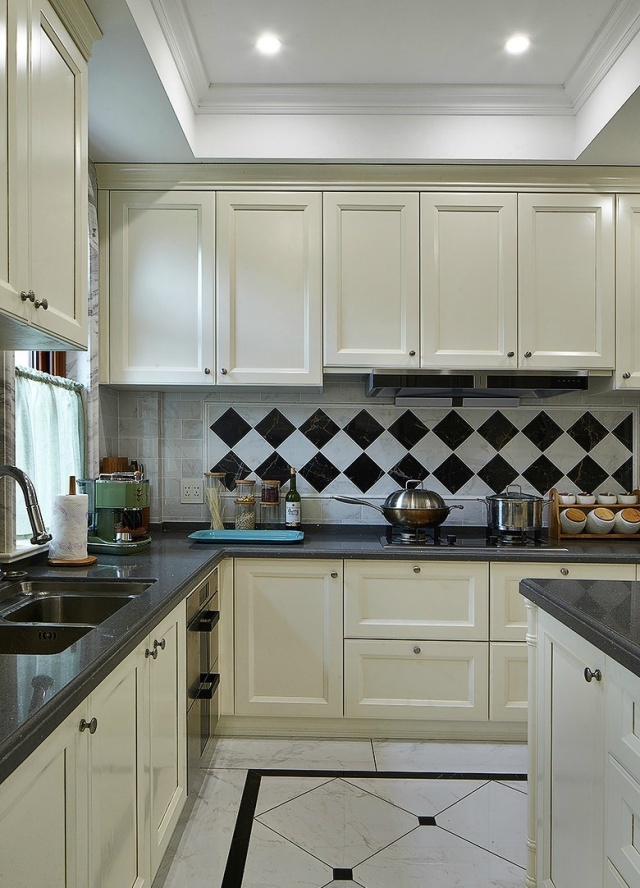 石英石台面厨房材质使用效果图