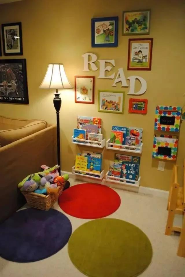 儿童房装修色彩搭配读书角效果图