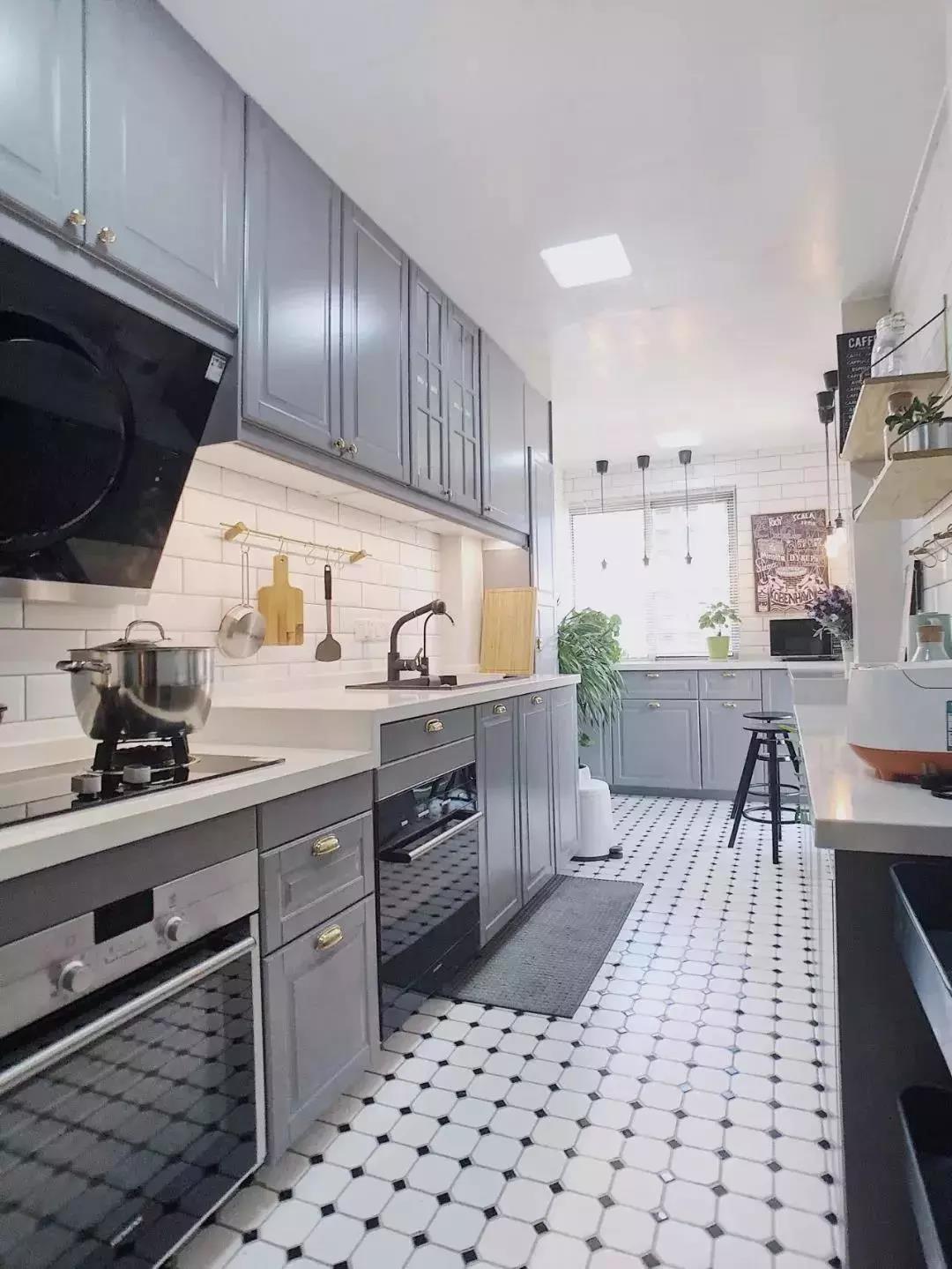 瓷质厨房高低台橱柜设计效果图