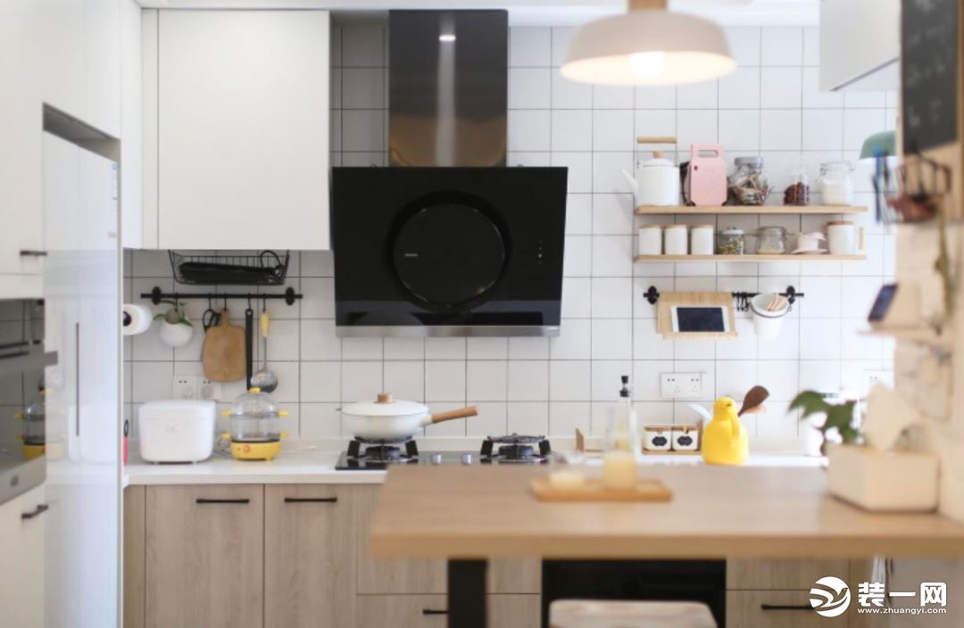 小户型居室改造原木风格装修厨房设计效果