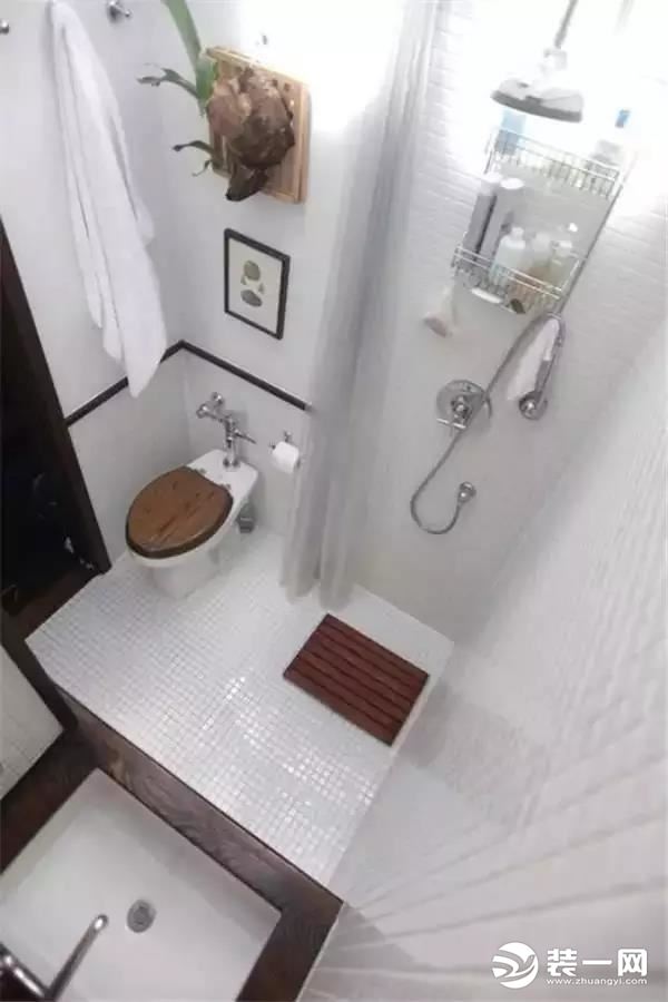 浴缸卫生间设计效果图