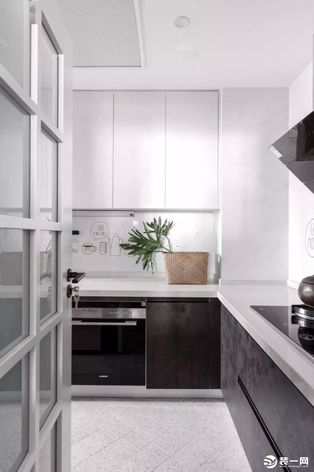 108平米三居室装修厨房设计效果图