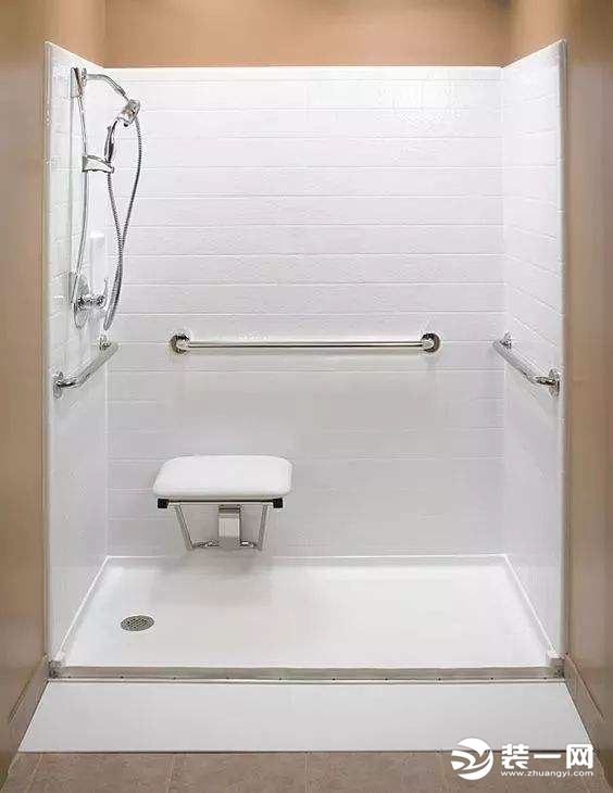 老人淋浴房设计效果图