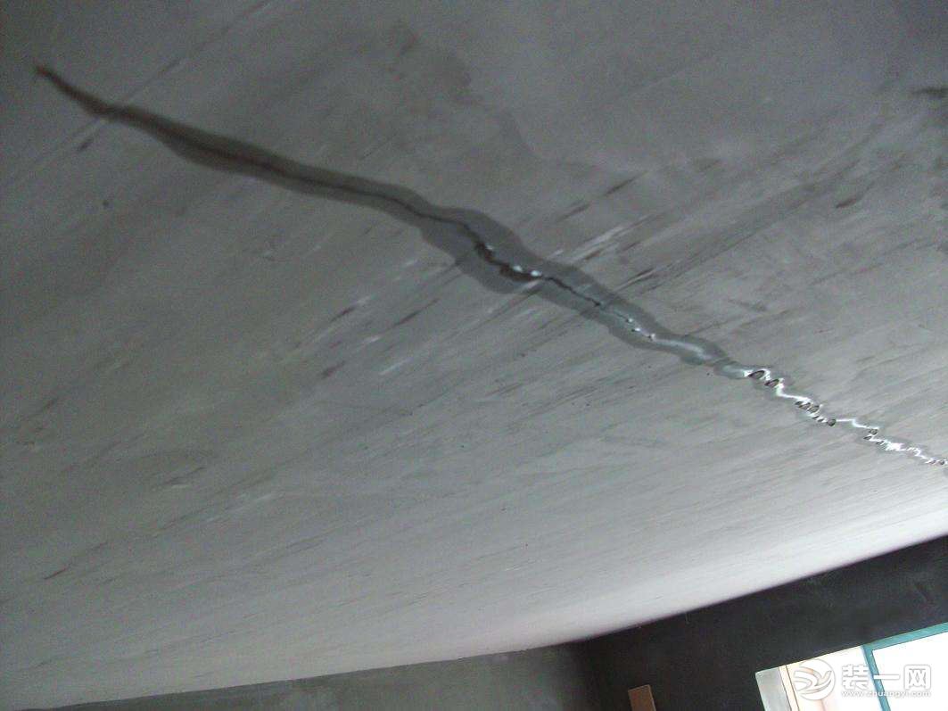 天花板漏水怎么处理比较好 了解清楚再动工也不迟