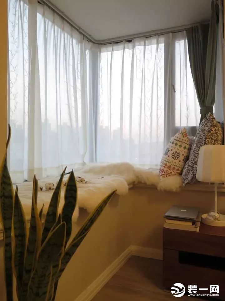 混搭卧室窗帘设计效果图