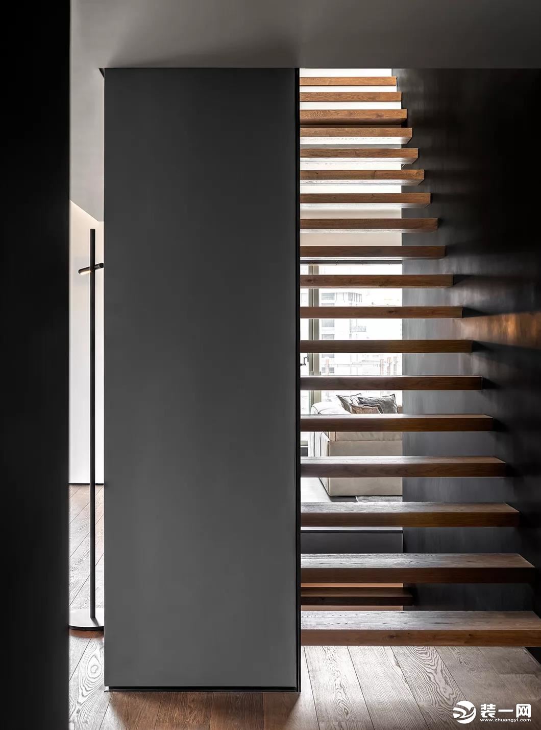 复式别墅设计案例楼梯设计效果图