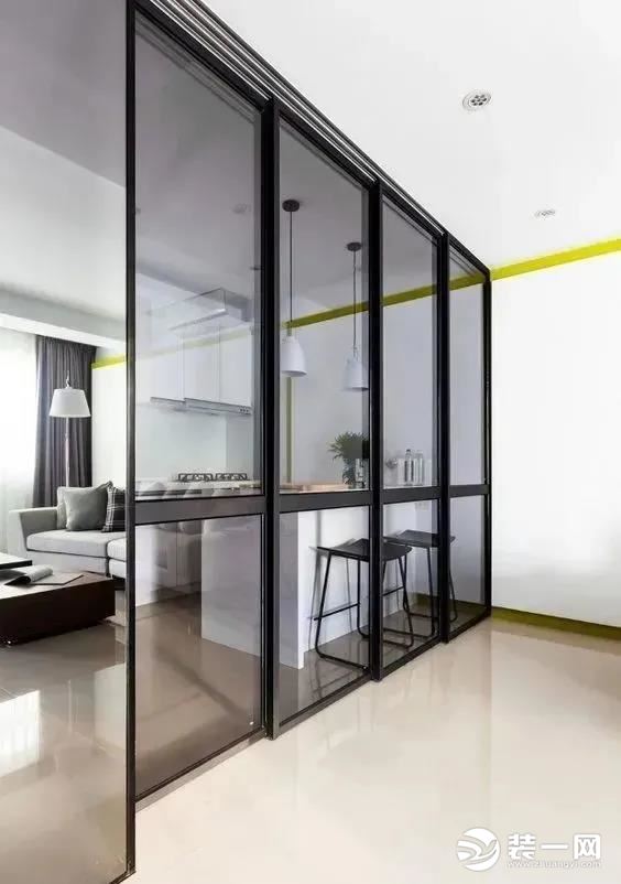 可透视的玻璃屋厨房设计效果图