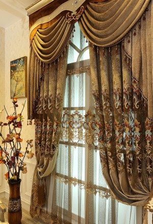 别墅客厅窗帘颜色搭配效果图 别墅客厅窗帘颜色选什么好 窗帘颜色搭配技巧