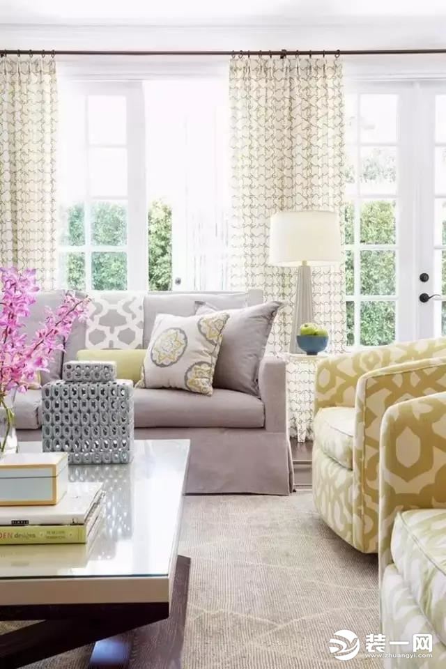 窗帘和沙发颜色怎么搭配