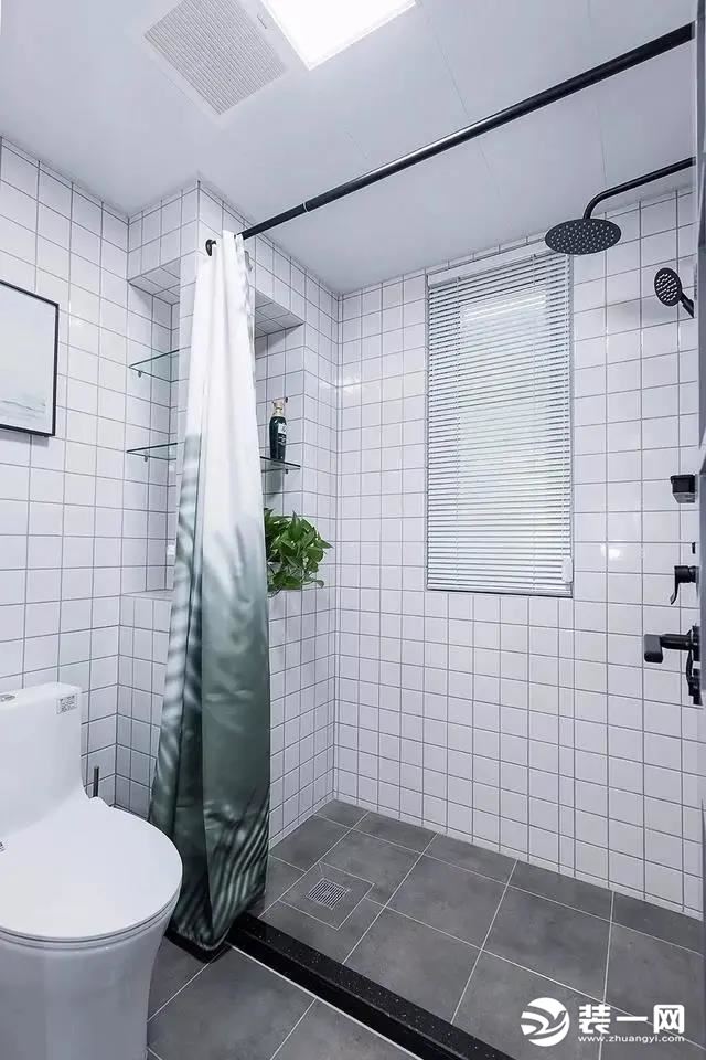 卫生间扩容技巧，隔断玻璃入墙式隐形门为你轻松节约空间！现代简约装修设计图