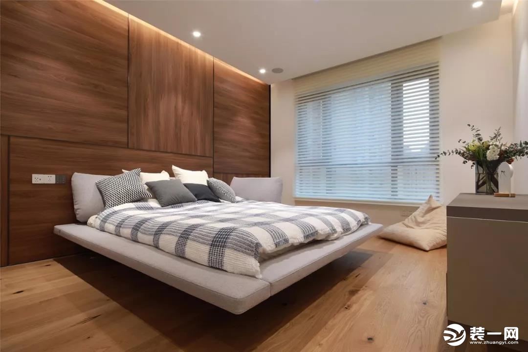 卧室木地板颜色怎么选 简约自然浅木色木地板效果图