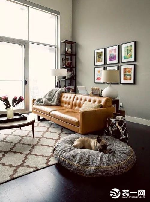 深色家具搭配浅色地毯效果图