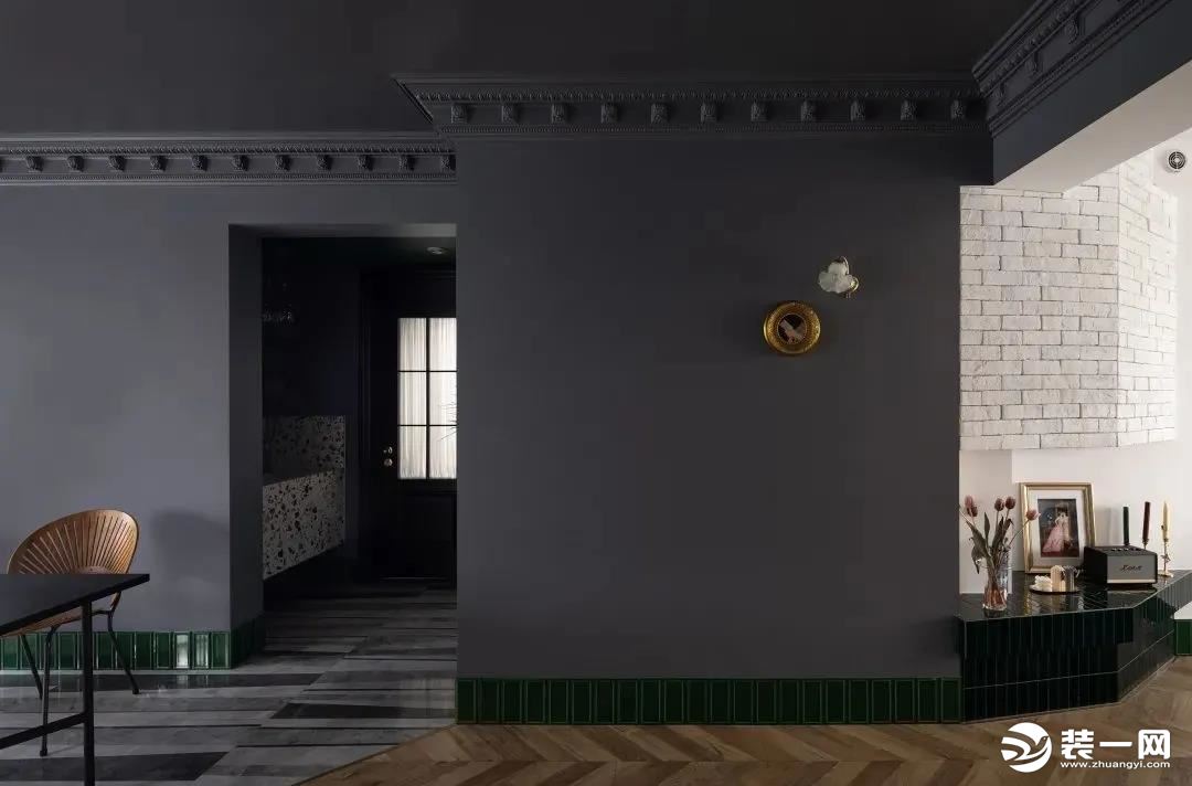 河北紫苹果装饰案例 开放式厨房结合岛台打造复古风格，复古风格装修效果图