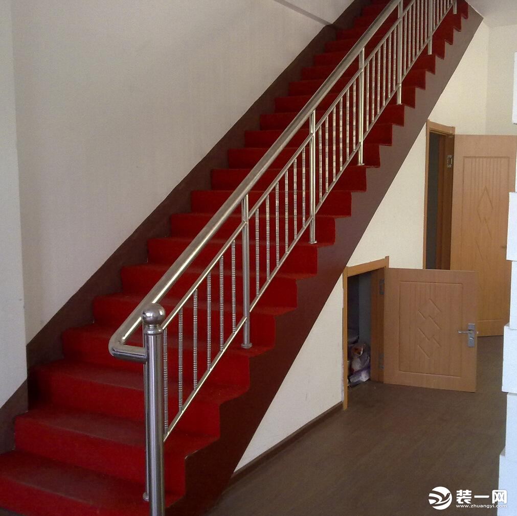 復式房屋樓梯設計效果圖