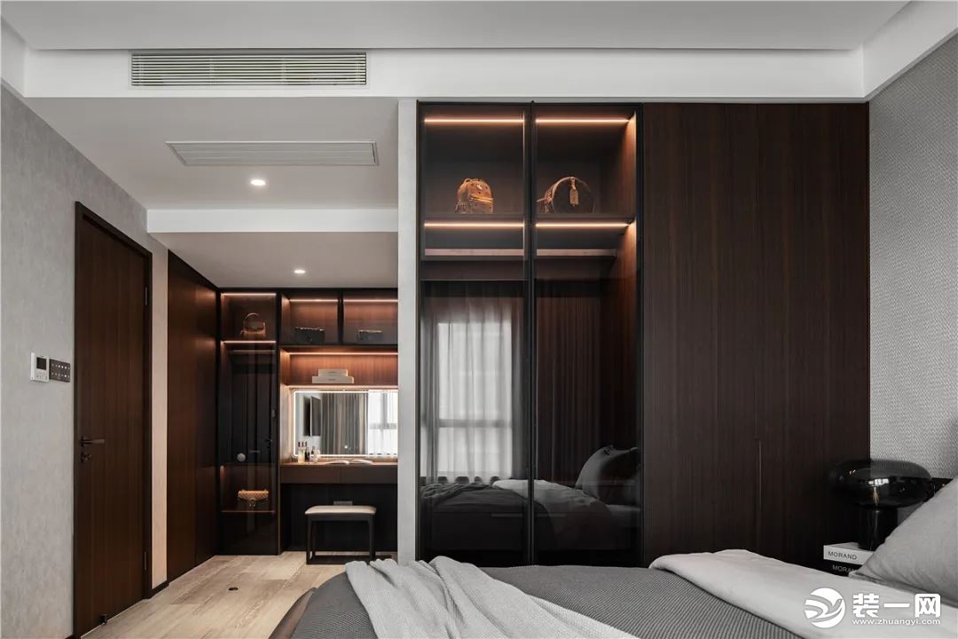 180平现代风格大平层 卧室装修效果图