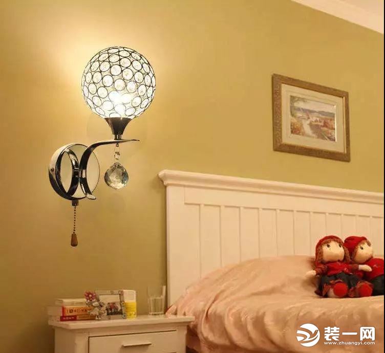 卧室灯如何挑选，卧室装修效果图