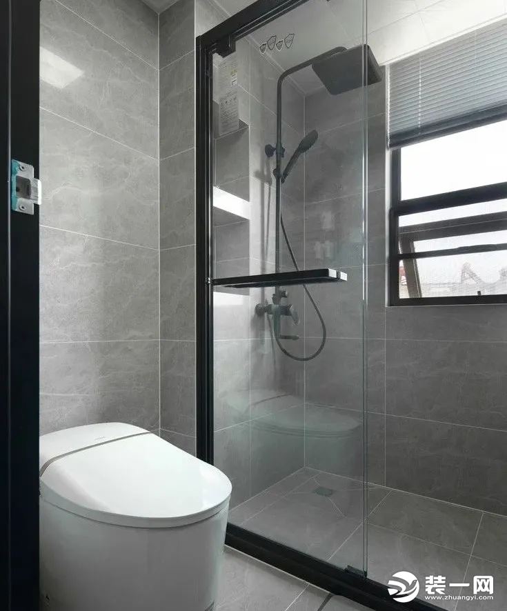 卫生间设计方案 淋浴玻璃隔断效果图