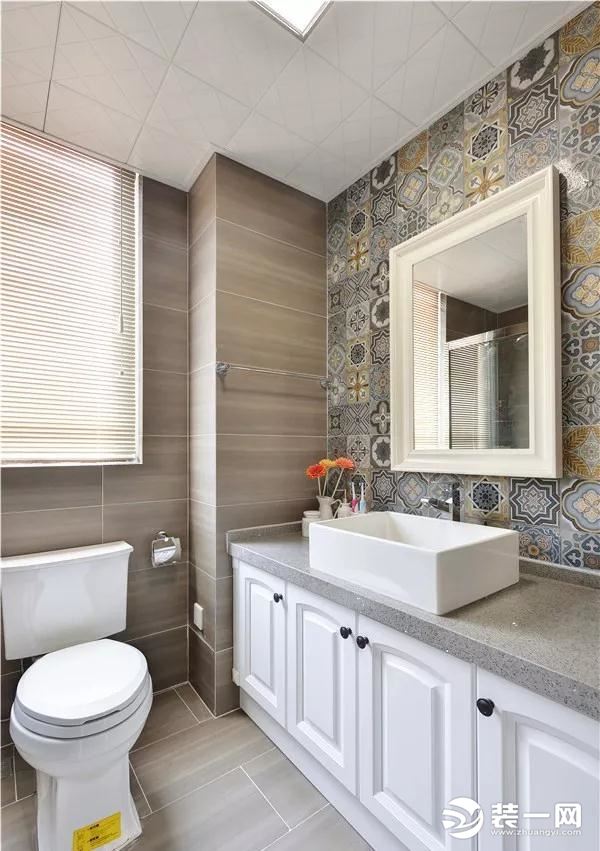 卫生间瓷砖怎么贴，卫生间装修效果图