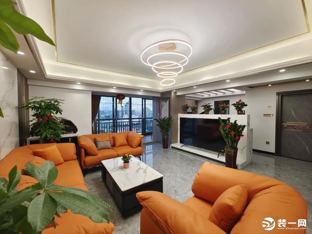 广州聚轩装饰180平旧房改造案例 现代轻奢四居室实景图