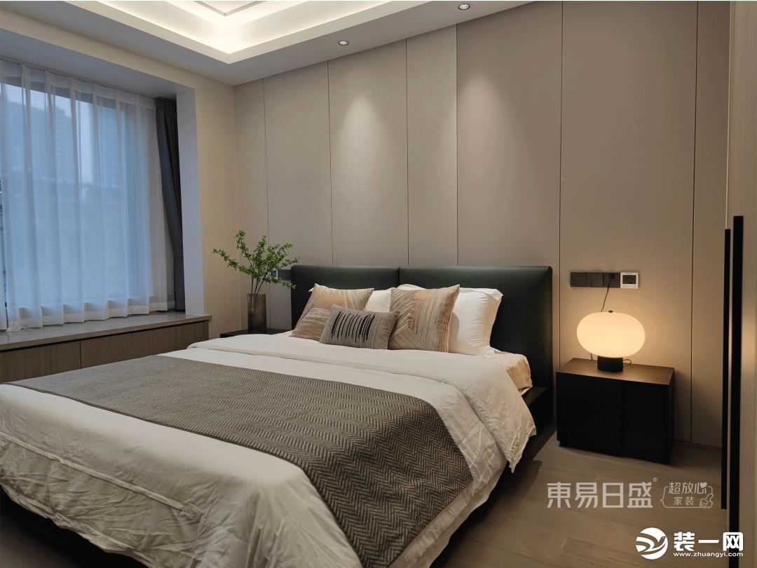 140平米现代简约卧室设计效果图