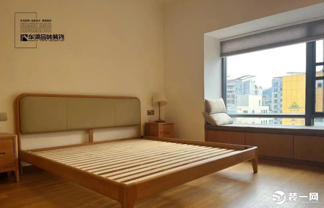 现代日式风卧室装修效果图