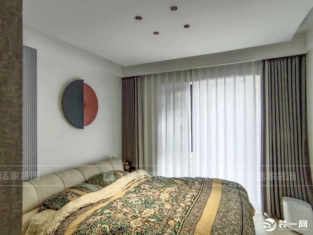 现代简约卧室装修效果图