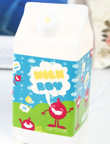 这是一盒房子牛奶?那你就大错特错了。其实这是一盏台灯，既有型又实用，来自身边小物品的灵感，给你无限惊喜和意外，生活的甜蜜和滋味要慢慢品，才有味道。