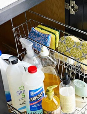 用来搭配厨柜的铁架、拉篮等收纳配件，轻巧质地便于你移动。刚洗干净的盘子，或者各类洗涤用品都可以在这里充分沥干水分，这样不容易造成细菌滋生的情况。