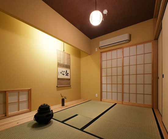 犹如穿越到古代日本的感觉，整体装修风格和榻榻米复古气息十足。